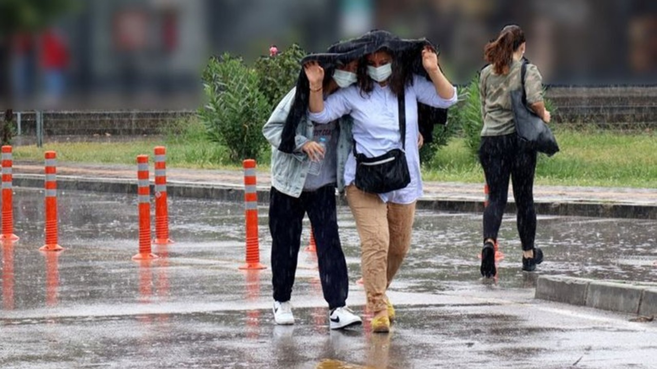 Meteoroloji açıkladı: 3 bölgede sağanak yağış bekleniyor