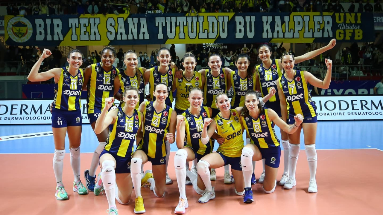Derbide gülen taraf Fenerbahçe OPET... Sarı-Lacivertliler Galatasaray HDI Sigorta'yı 3-2'yle geçti