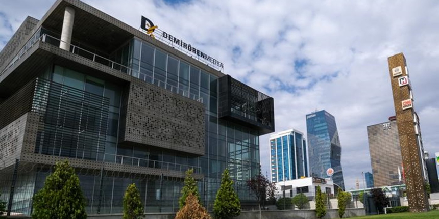 Demirören Grubu'ndan Cumhuriyet gazetesine 3 kuruşluk dava