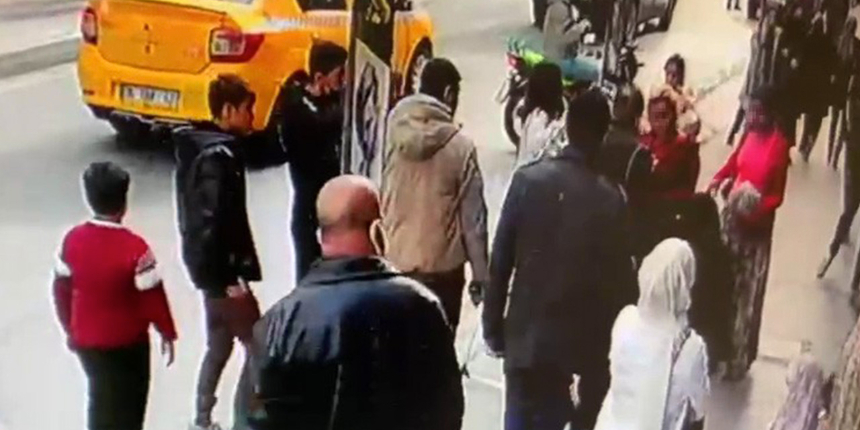Dolandırıcılık yapmaya çalışan kadınlar yakalanınca esnafa saldırdı