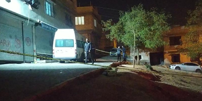 Komşu iki aile arasında silahlı kavga: 2'si ağır 5 yaralı