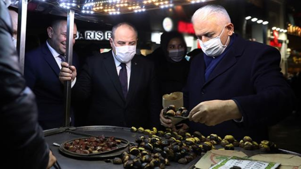 Kestane almaya giden vatandaşlar karşılarında Varank ve Yıldırım'ı buldu
