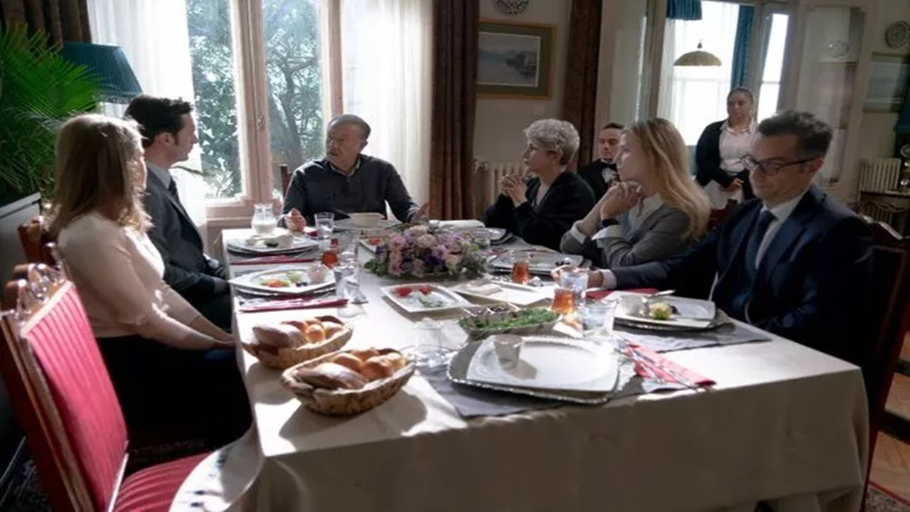 Camdaki Kız'da Sedat'ın geleceği belli oldu! Aile dağıldı! Selen'in eski aşkı Emir geri dönüyor...