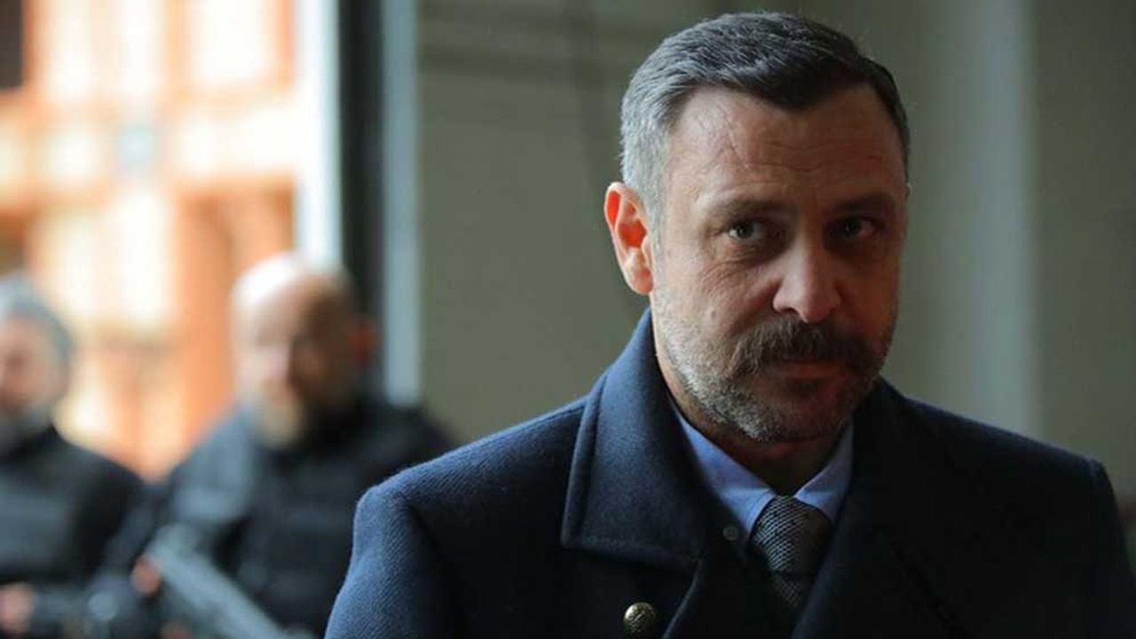 Paranın şımartamadığı 10 ünlü!