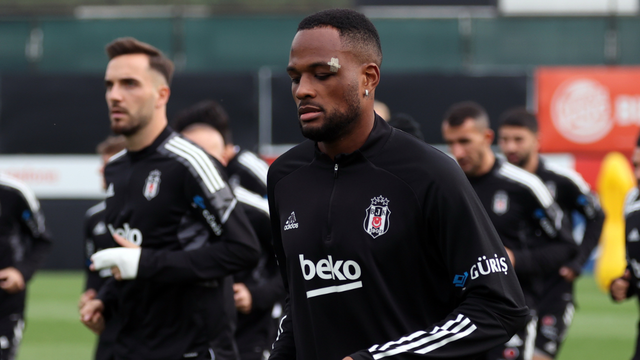Beşiktaş'ta Cyle Larin gelişmesi... Kanadalı yıldızın menajeri İstanbul'a çağrıldı