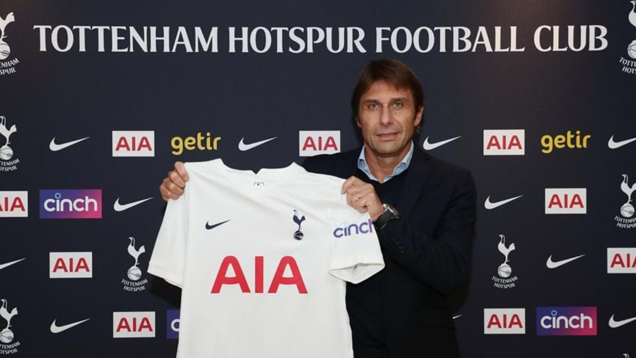 Tottenham Hotspur teknik direktörlüğe Antonio Conte'yi getirdiğini açıkladı