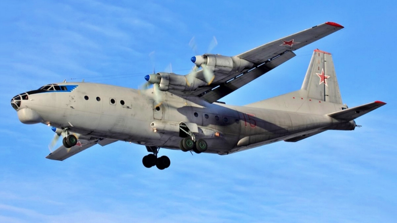 Rusya’da Yakutsk’tan İrkutsk’a giden uçak radardan kayboldu! İlk açıklama geldi...