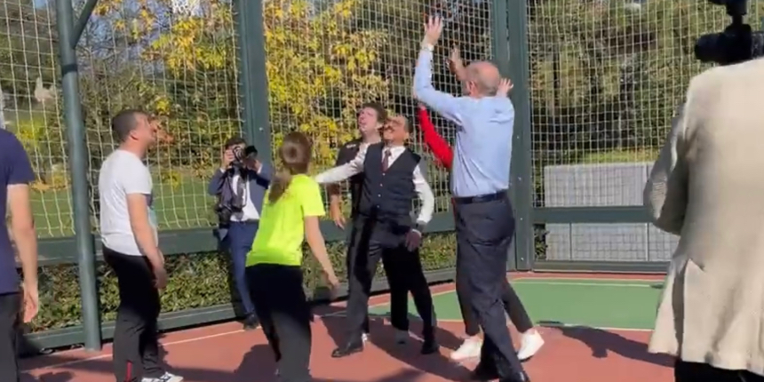 Cumhurbaşkanı Erdoğan basketbol oynadı!