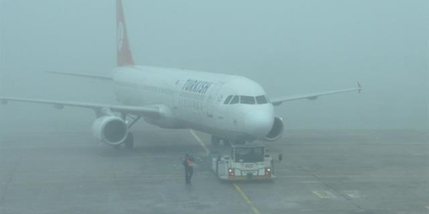 Sabiha Gökçen Havalimanı yoğun sis sebebiyle iniş ve kalkışlara kapatıldı