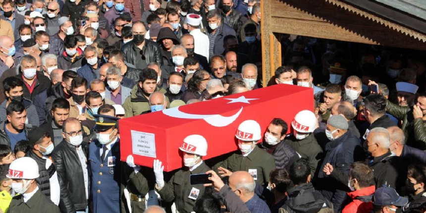 Sınıf arkadaşıydılar, iki hafta arayla şehit oldular!