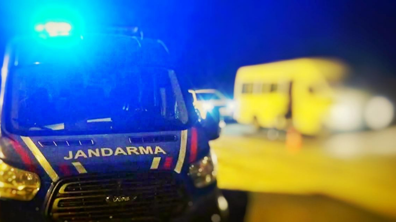 Bartın'da uyuşturucu operasyonu: Evden çıkmayan şey kalmadı!