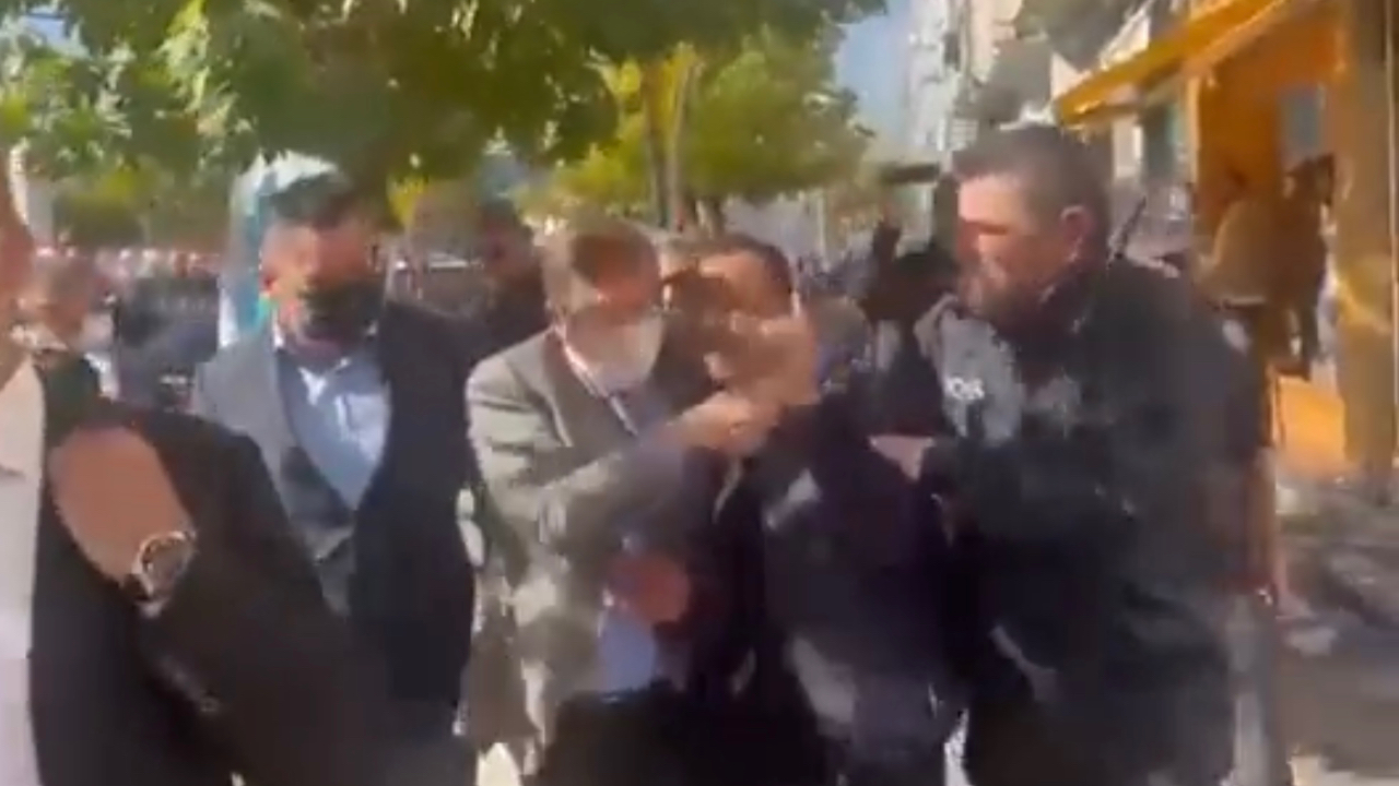 "Hocaefendi’nin bedduası tutmaya başladı"