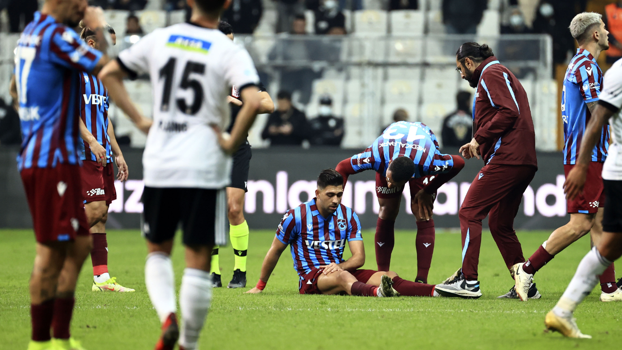 Trabzonspor'da Bakasetas şoku... Yunan yıldız Beşiktaş maçında bir kez daha sakatlandı