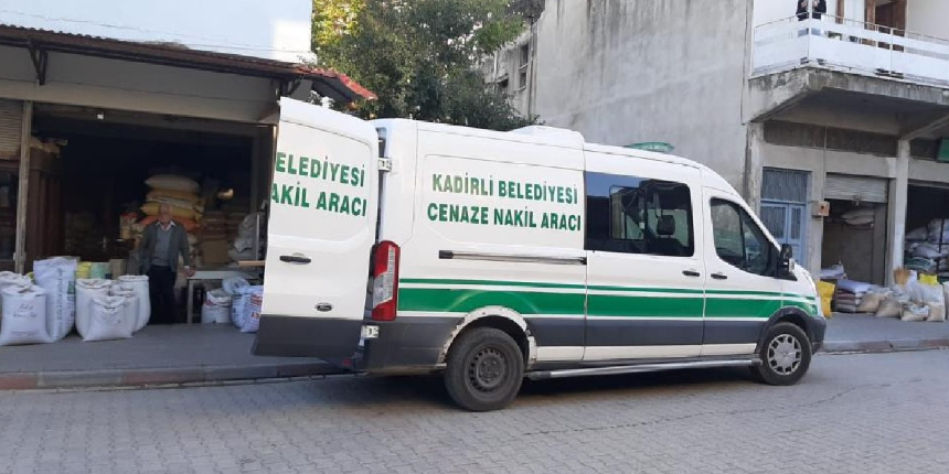 Gelen koku üzerine eve girilince yaşlı adamın cansız bedeni bulundu