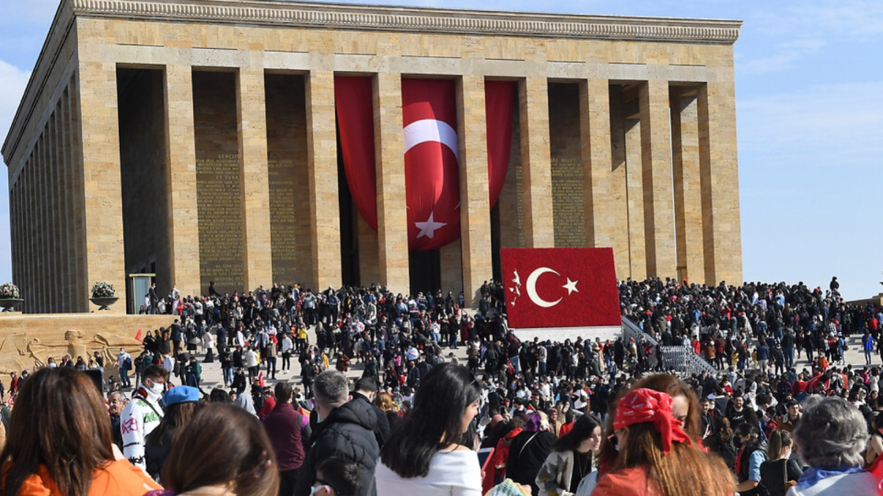 Anıtkabir'de Kur'an okunsun!