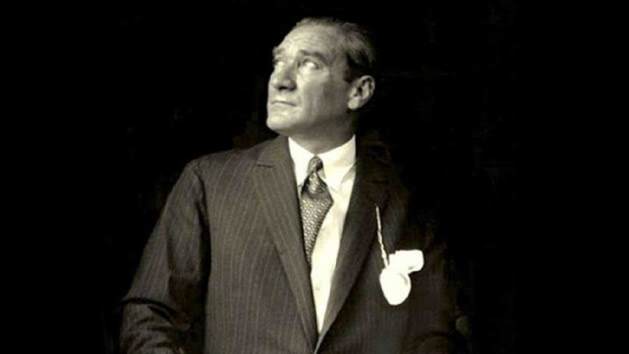 Vefatının 83. yıl dönümünde Ulu Önder Atatürk'ü sevgi ve özlemle anıyoruz