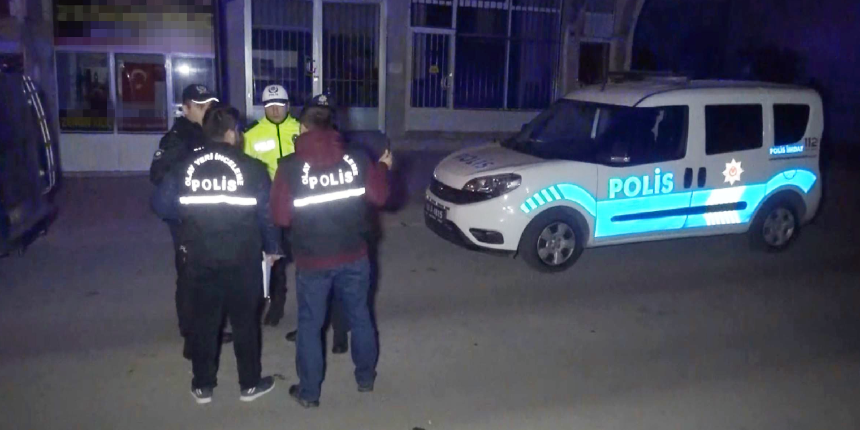 17 yaşındaki genç 3. katın balkonundan atladı