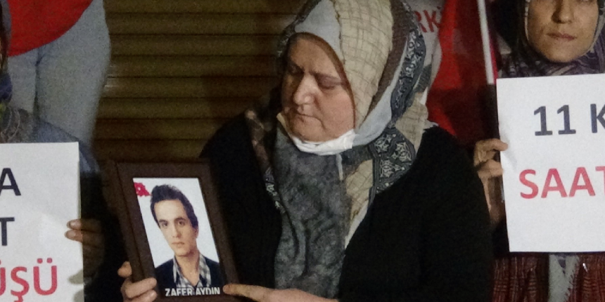 Evlat nöbetindeki anneden şok iddia: Oğlumu HDP’li Murat Çepni dağa gönderdi