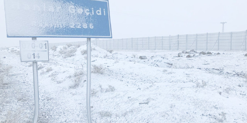 Kars'ın yüksek kesimlerinde kar yağışı etkili oldu
