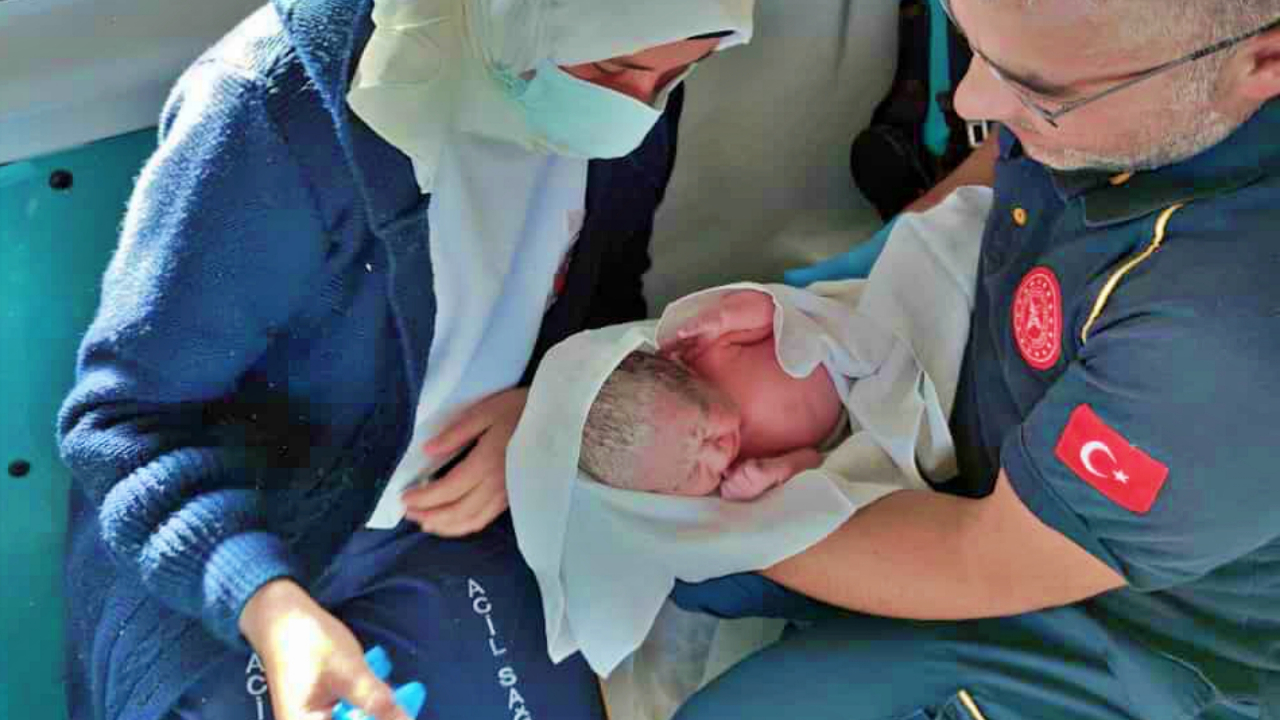 Sağlık Bakanı mutluluğun ve gururun resmini paylaştı: Biraz aceleci!