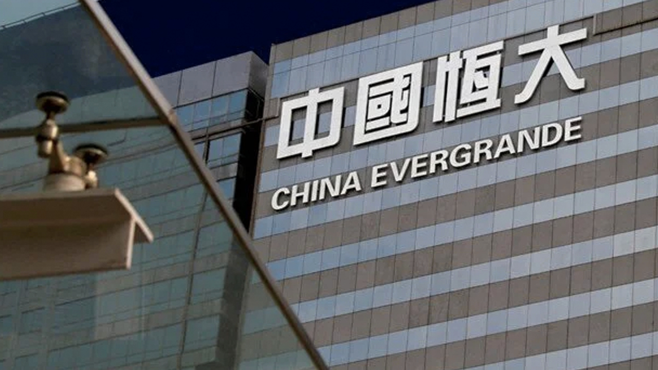 Piyasaların beklediği haber geldi! Çinli şirket Evergrande temerrüte düşmekten kurtuldu