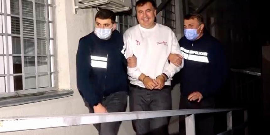 Hastaneye kaldırılmıştı! Saakaşvili açlık grevini sonlandıracağını açıkladı
