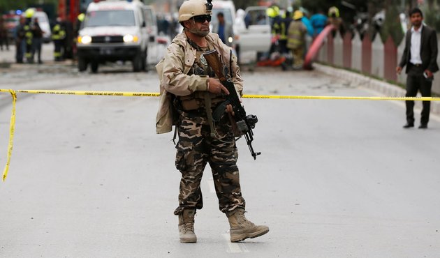 NATO askeri konvoyuna bombalı saldırı!