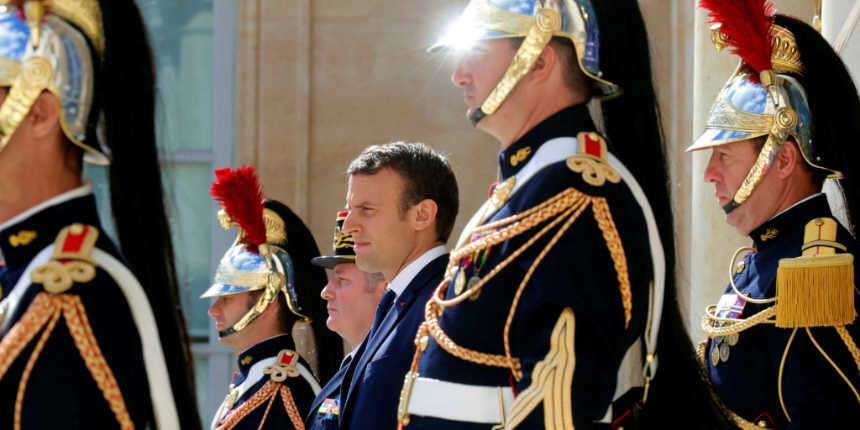 Fransa'daki Elysee Sarayında bir asker, başka bir askere tecavüz etti!