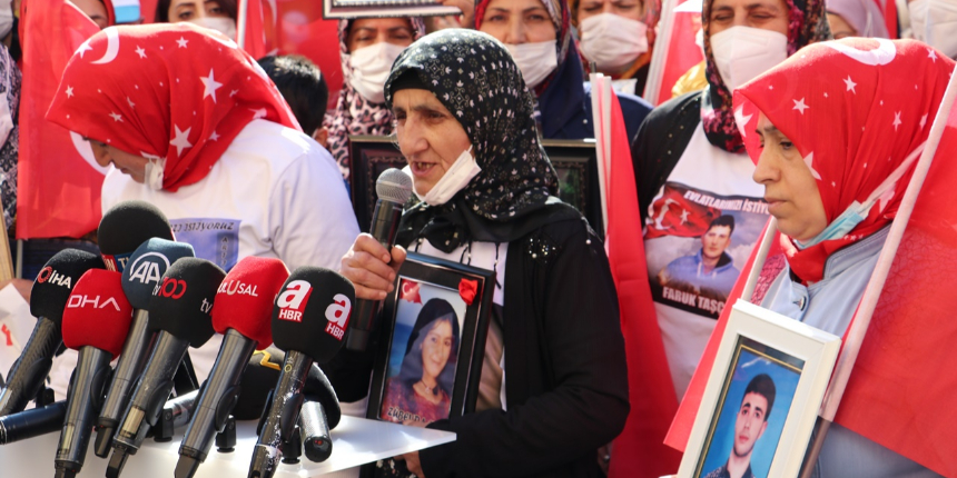 'Senin kızın Avrupa'da geziyor! Benim kızım dağda, taşta ölüyor!'
