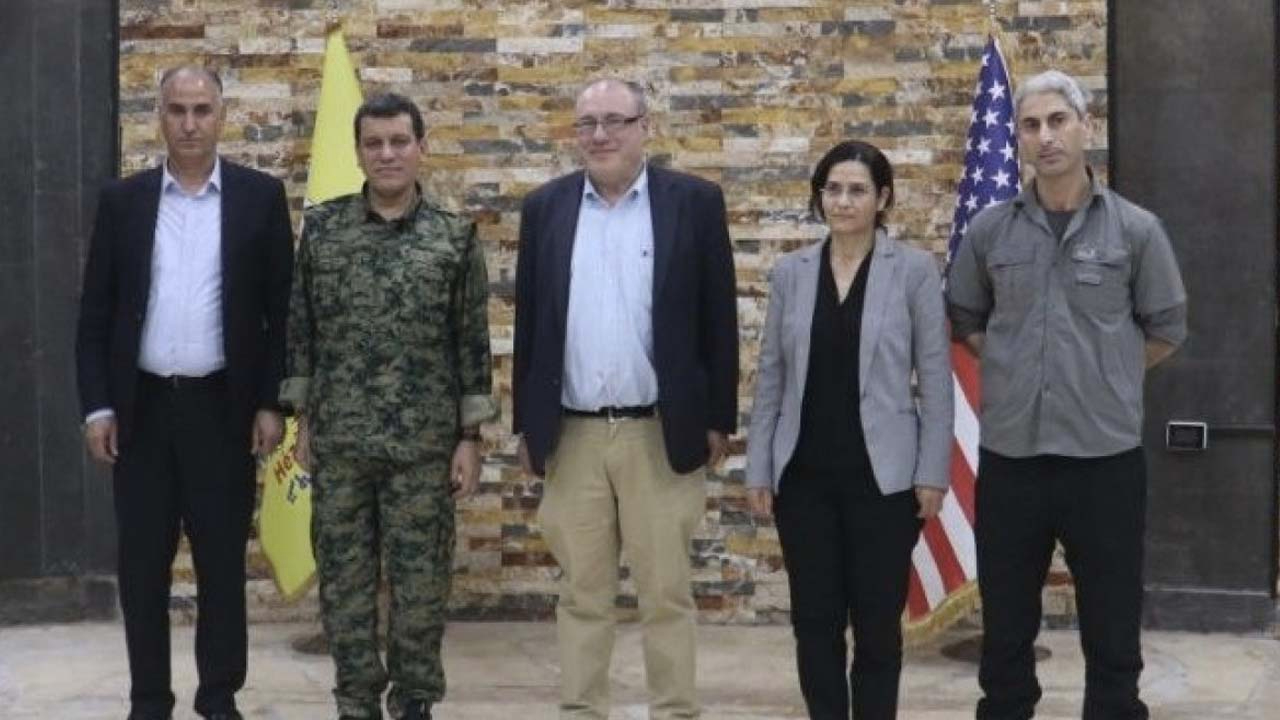 ABD'li bakan yardımcısı PKK/YPG'li teröristlerle görüştü: Daha fazla destek istediler