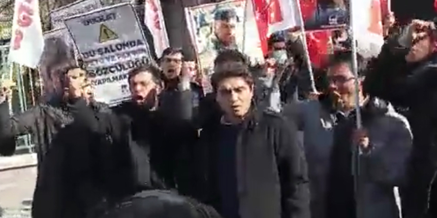 Bu sloganı haykırdırlar: Hain FETÖ, iş birlikçi CHP!