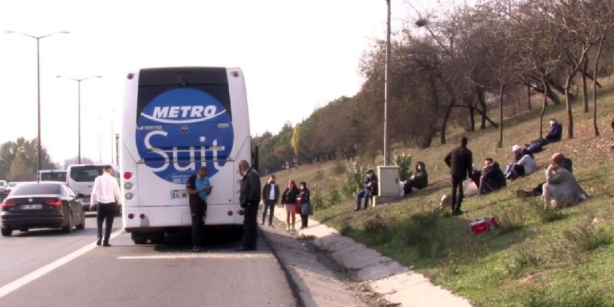 İstanbul'da yolcu otobüsünde yangın paniği: Yolcular 1.5 saat TEM'de kaldı