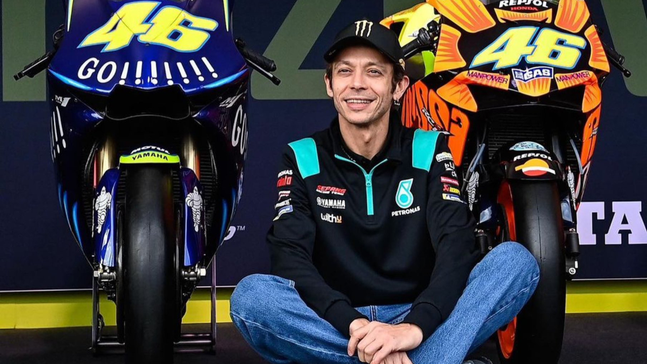 MotoGP efsanesi İtalyan yarışçı Valentino Rossi 42 yaşında pistlere veda etti...