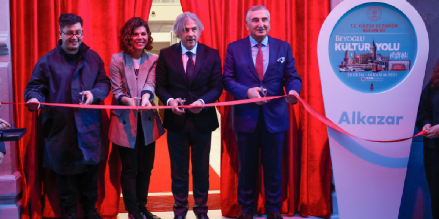 Restorasyonu 5 yılda tamamlanan tarihi Alkazar Sineması kapılarını açtı