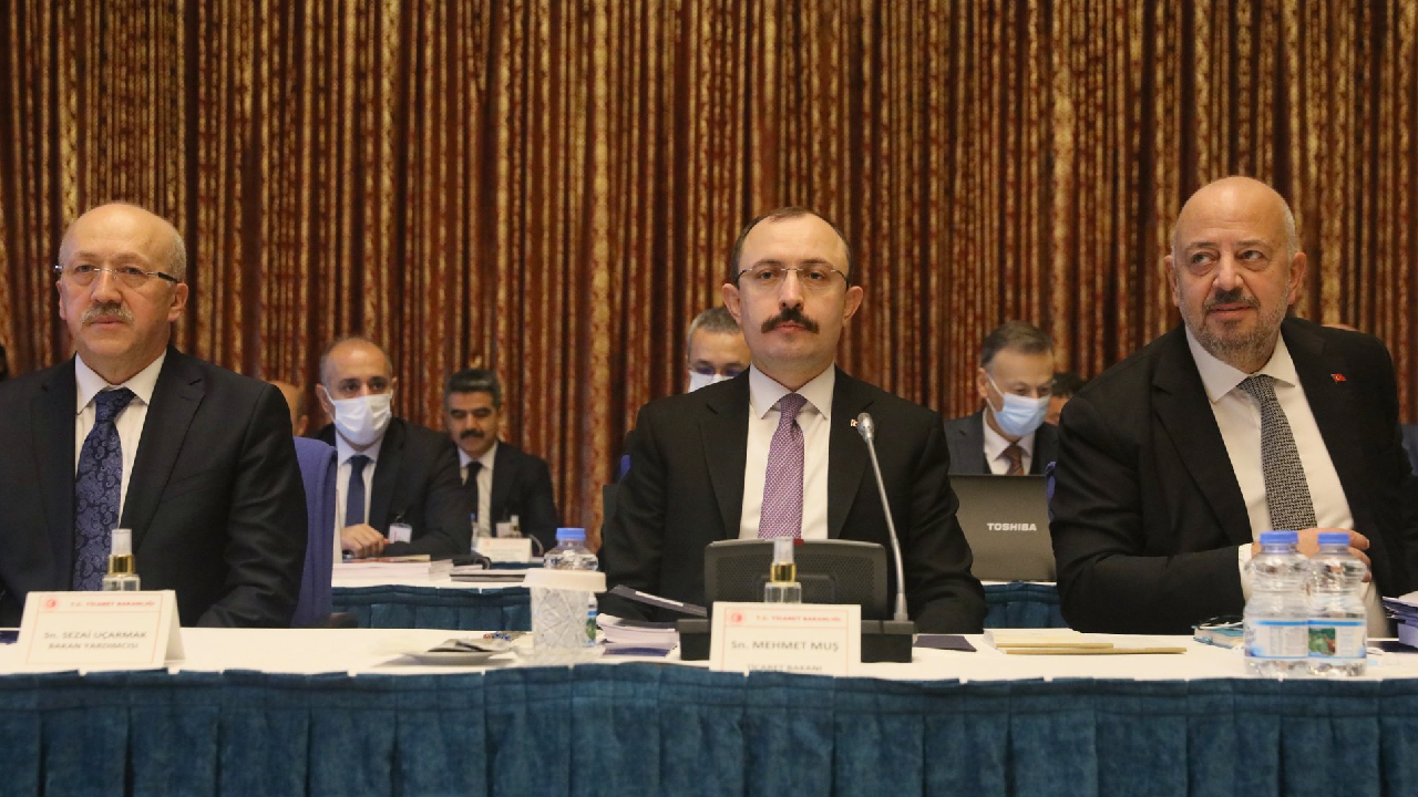Bakan Muş: Türkiye ilk kez dünya ihracat payında yüzde 1 seviyesine çıktı