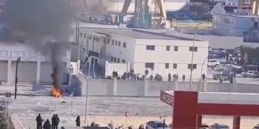 İspanya'da metal fırtına! Greve giden 20 bin metal işçisi polisle çatıştı