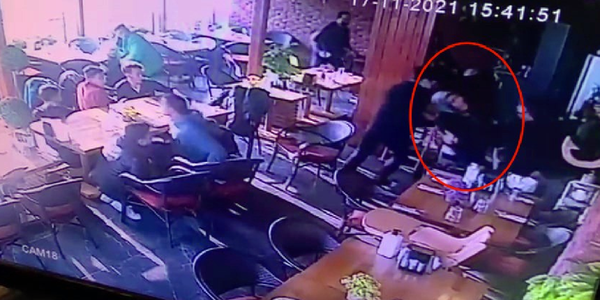 Düzce'deki depremde korkudan bayıldı! O anlar güvenlik kamerasında