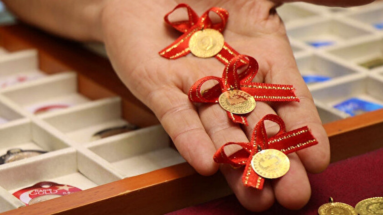 Altın fiyatları rekor üstüne rekor kırıyor! Gram, 700 TL'ye hızla ilerliyor! İşte gram altın, çeyrek altın fiyatları 18 Kasım Perşembe...