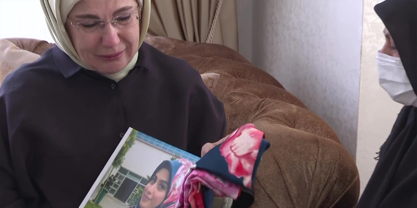 Başak Cengiz'in fotoğraflarını gören Emine Erdoğan gözyaşlarını tutamadı