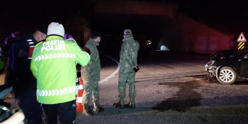 Tekirdağ’da otomobil ile askeri personel servisi çarpıştı: 14 asker yaralı