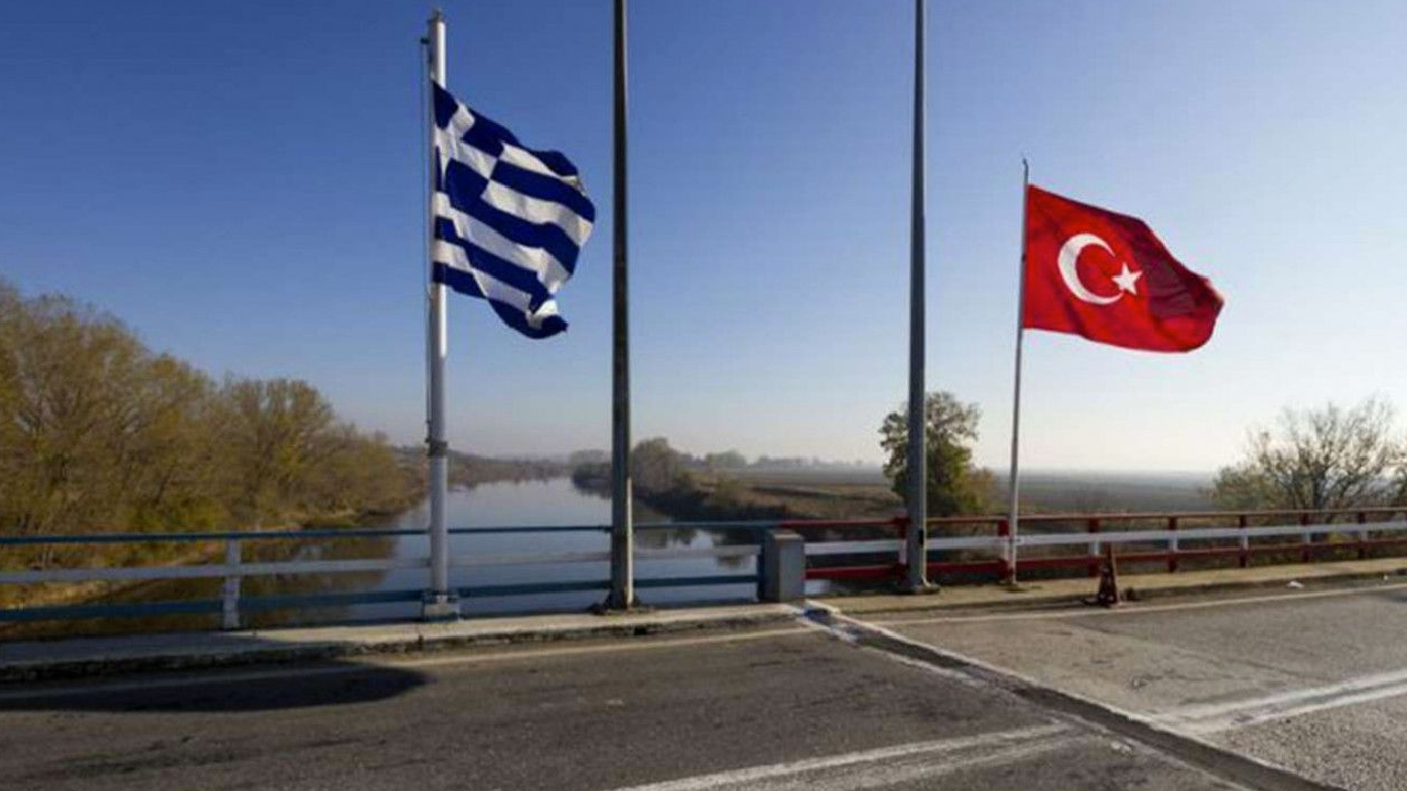 Yunanistan askerleri, HDP'li eski belediye başkanı ve iş adamını soyup Türkiye sınırına geri itti!