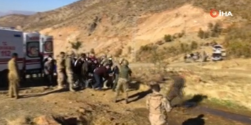 Mehmetçik, yaralı vatandaşı askeri helikopter ile hastaneye yetiştirdi