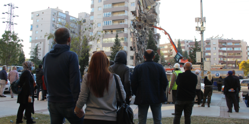 İzmir depreminde 11 kişinin öldüğü binadaki BİM’e suç duyurusu