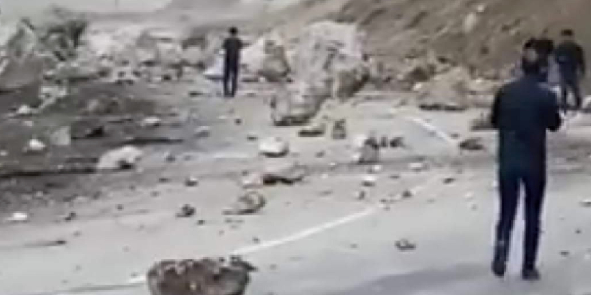 Erzurum'daki 5.1'lik depremde kapanan yol açıldı!