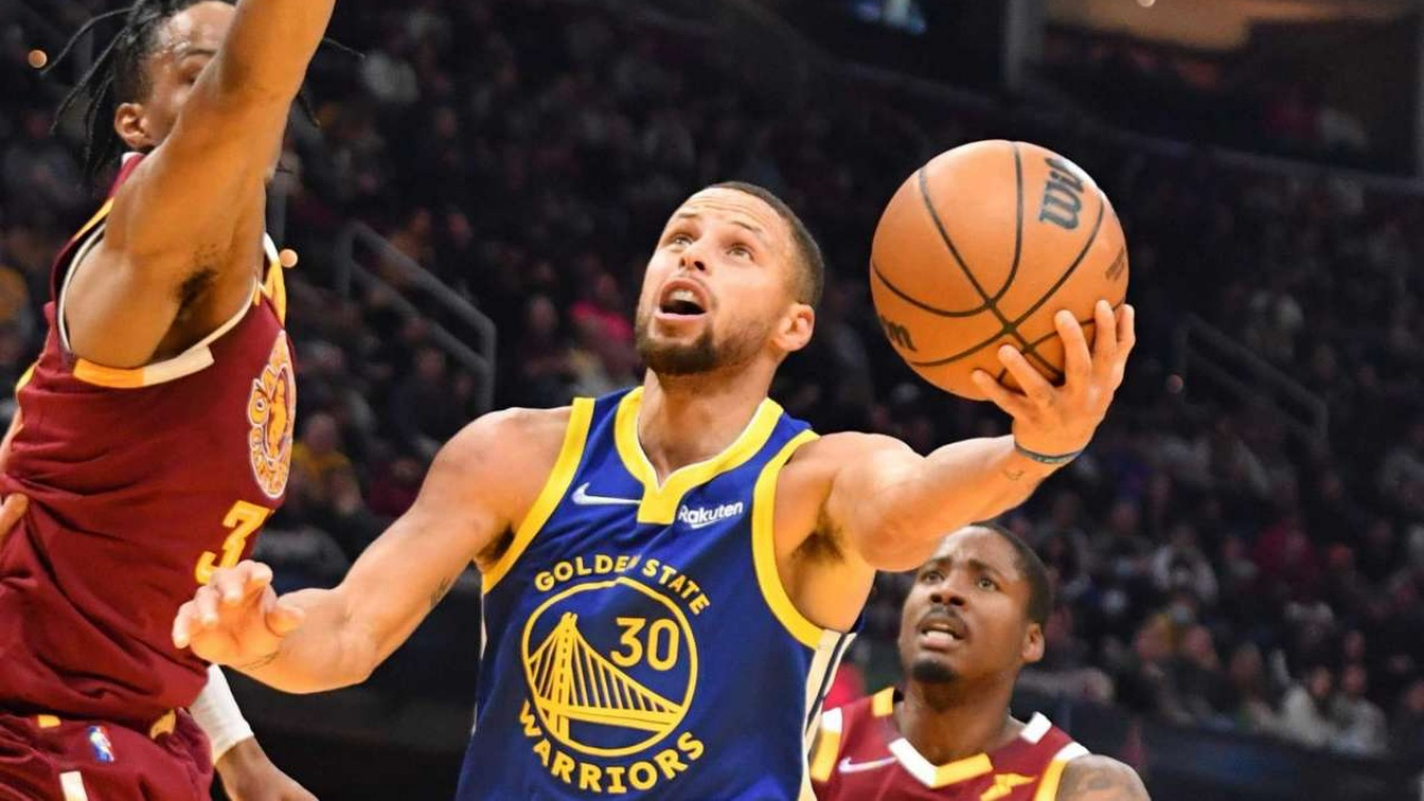 Stephen Curry üçlük oldu yağdı... Golden State Warriors NBA'in zirvesinde