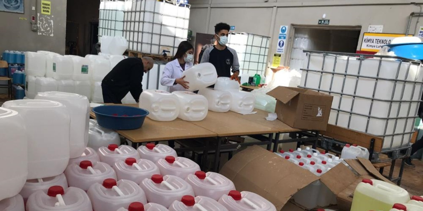 Elazığ'da fabrikayı aratmayan okul: 1,5 yılda 2 milyon ciroya ulaşıldı