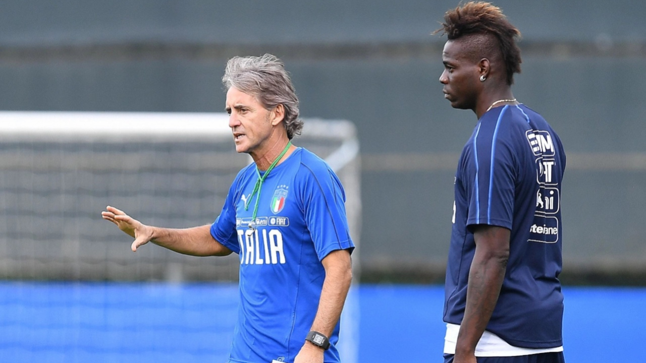Mario Balotelli'nin İtalya aşkı... "Mancini beni çağırsın sağ bek bile oynarım"