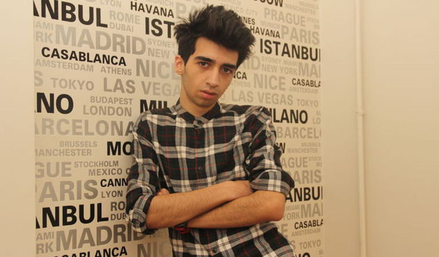 Çağatay Akman "Sessizce hapşırmaya çalışan erkek i…dir"