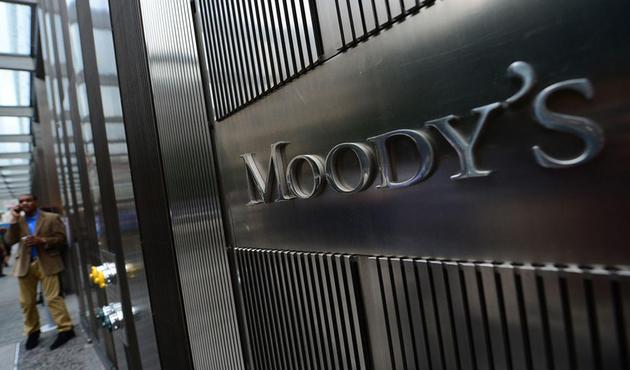 Moody's 3 ayda 13.5 milyar kar eden bankalar için "Negatif" not verdi...
