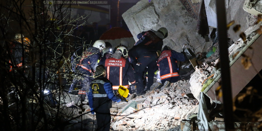 Ankara Keçiören'de patlama sonucu göçük oluştu! 2 kişi hayatını kaybetti